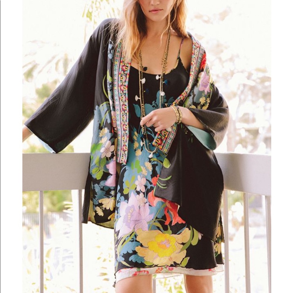 ⬇️$250 | Johnny Was Black Floral Fuska Kimono XS-M